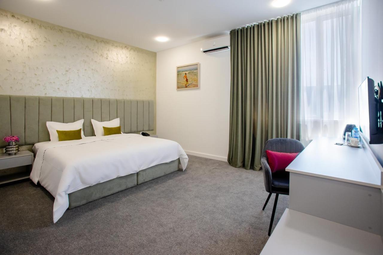 Benefice Hotel 耶烈万 外观 照片