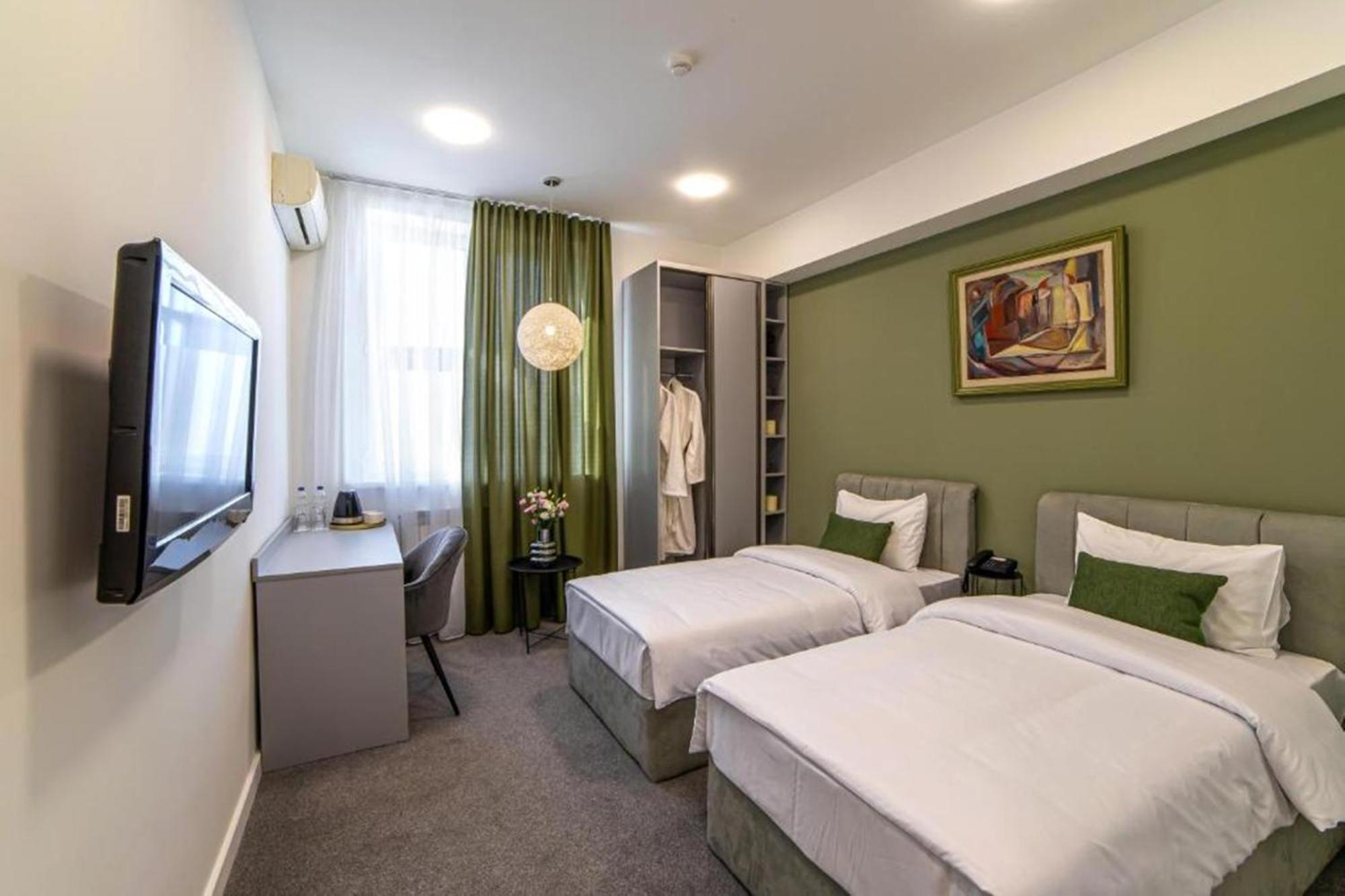 Benefice Hotel 耶烈万 外观 照片